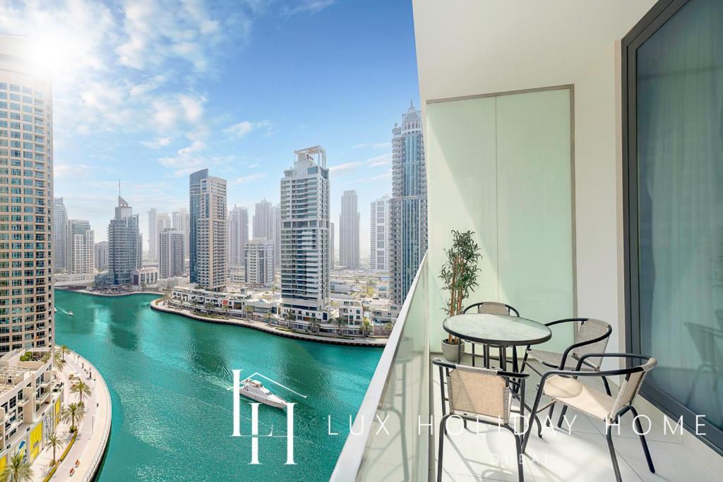 Lux Contemporary Suite With Full Marina View 6 Dubai Buitenkant foto